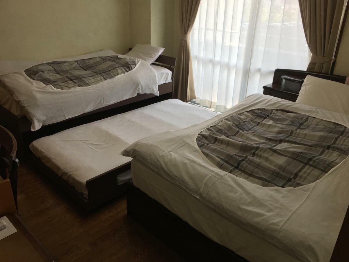 Hostel Mallika Хирошима Екстериор снимка