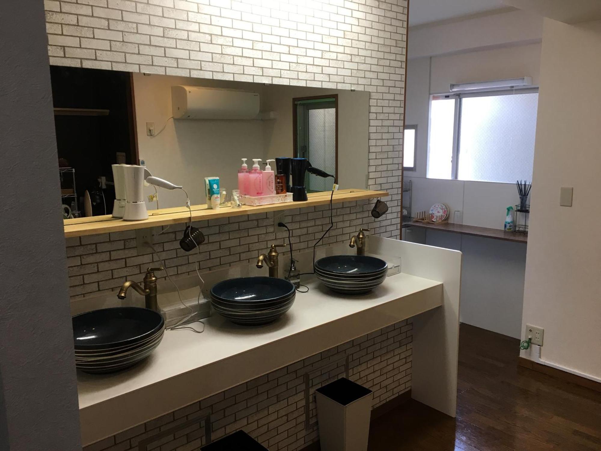 Hostel Mallika Хирошима Екстериор снимка